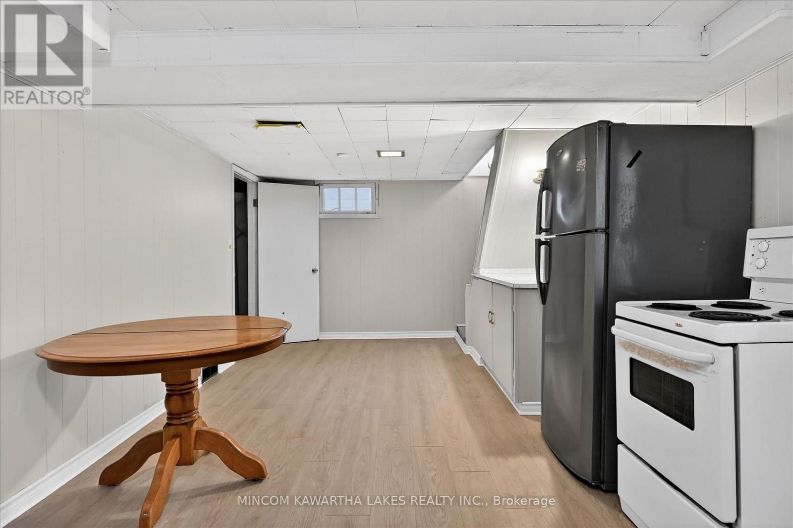 452 HAMILTON STREET Image 30