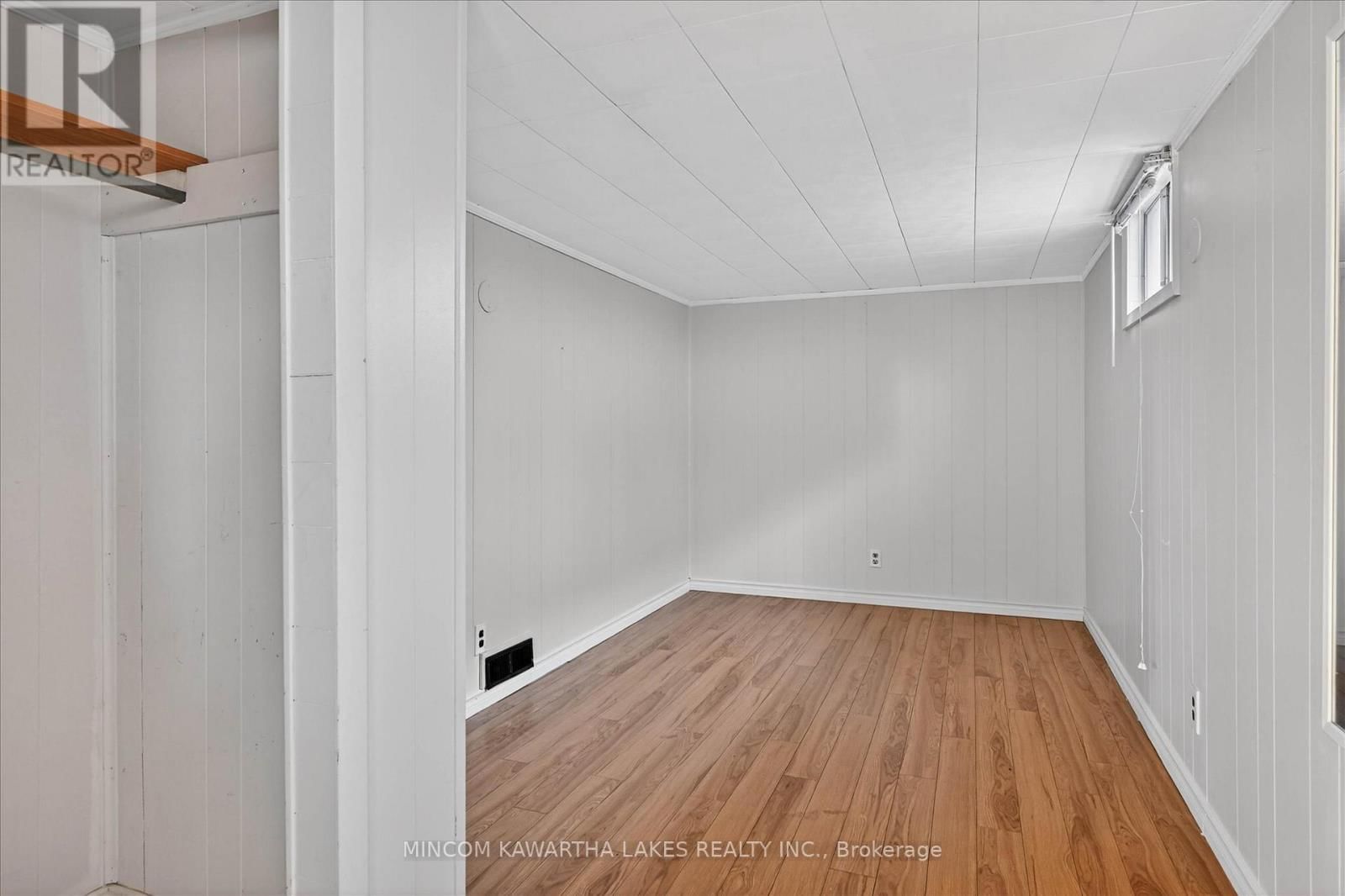 452 HAMILTON STREET Image 38