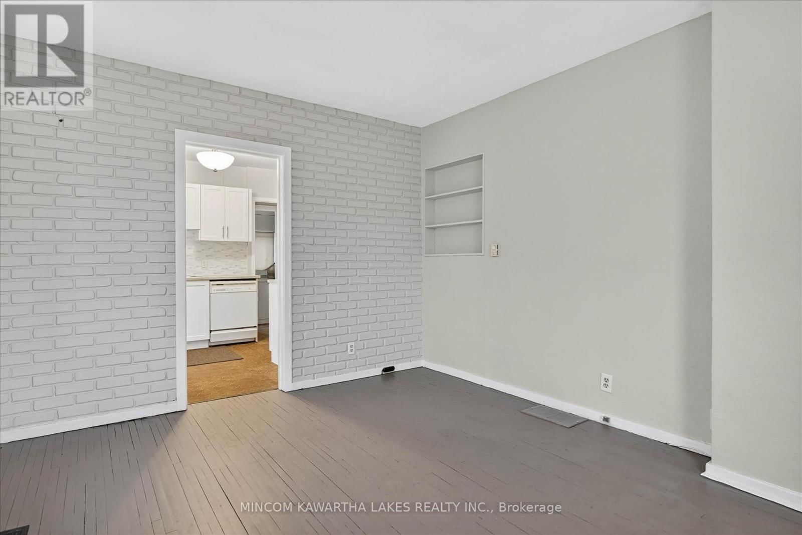 452 HAMILTON STREET Image 7