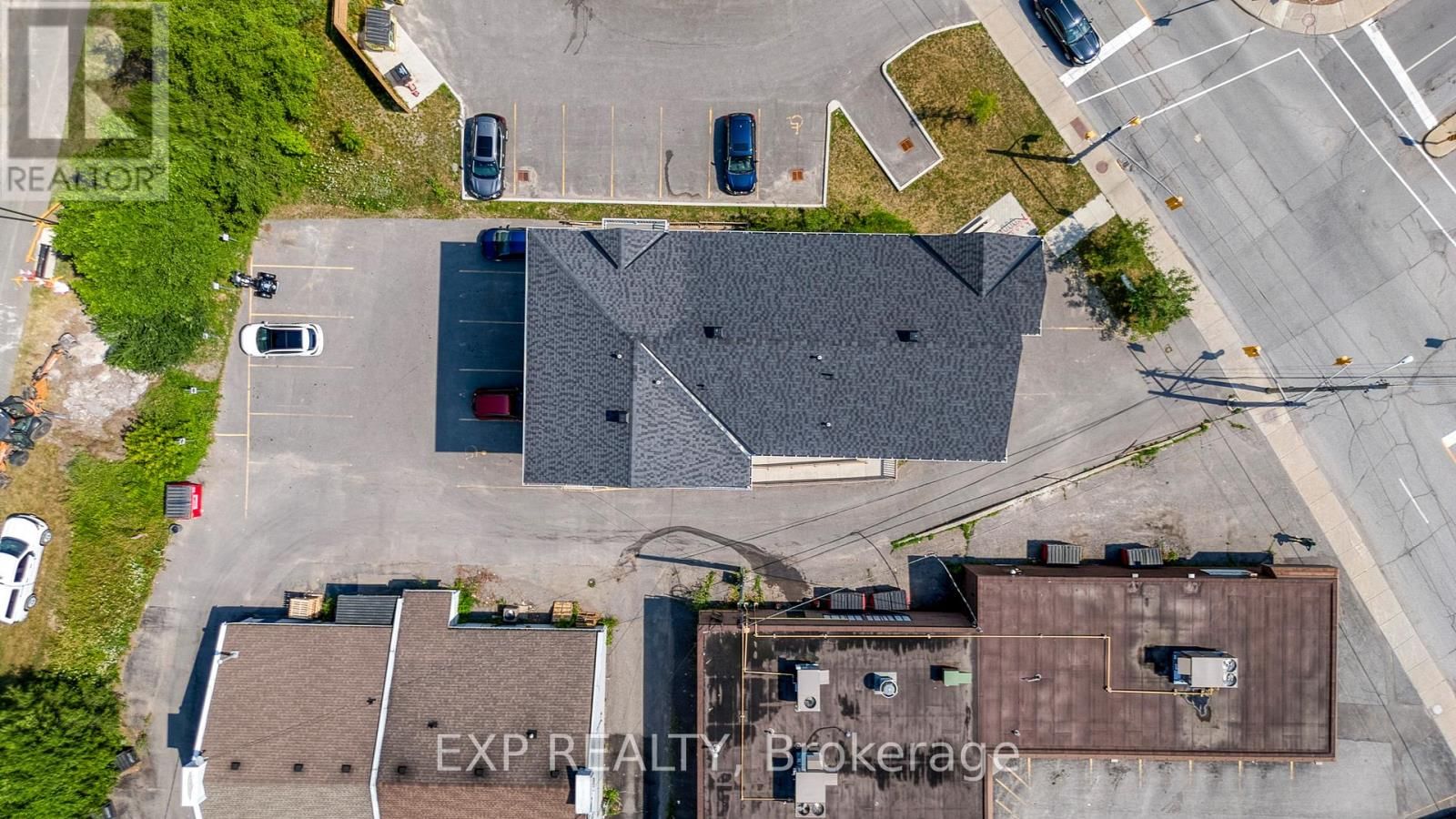 17 MOORE STREET Image 16