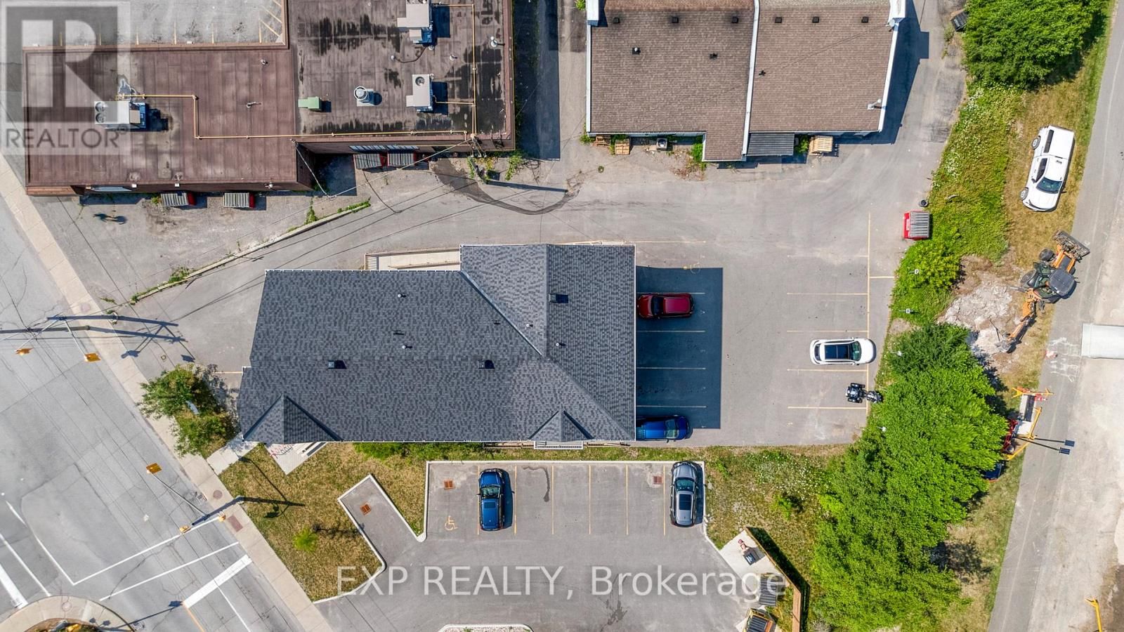 17 MOORE STREET Image 17