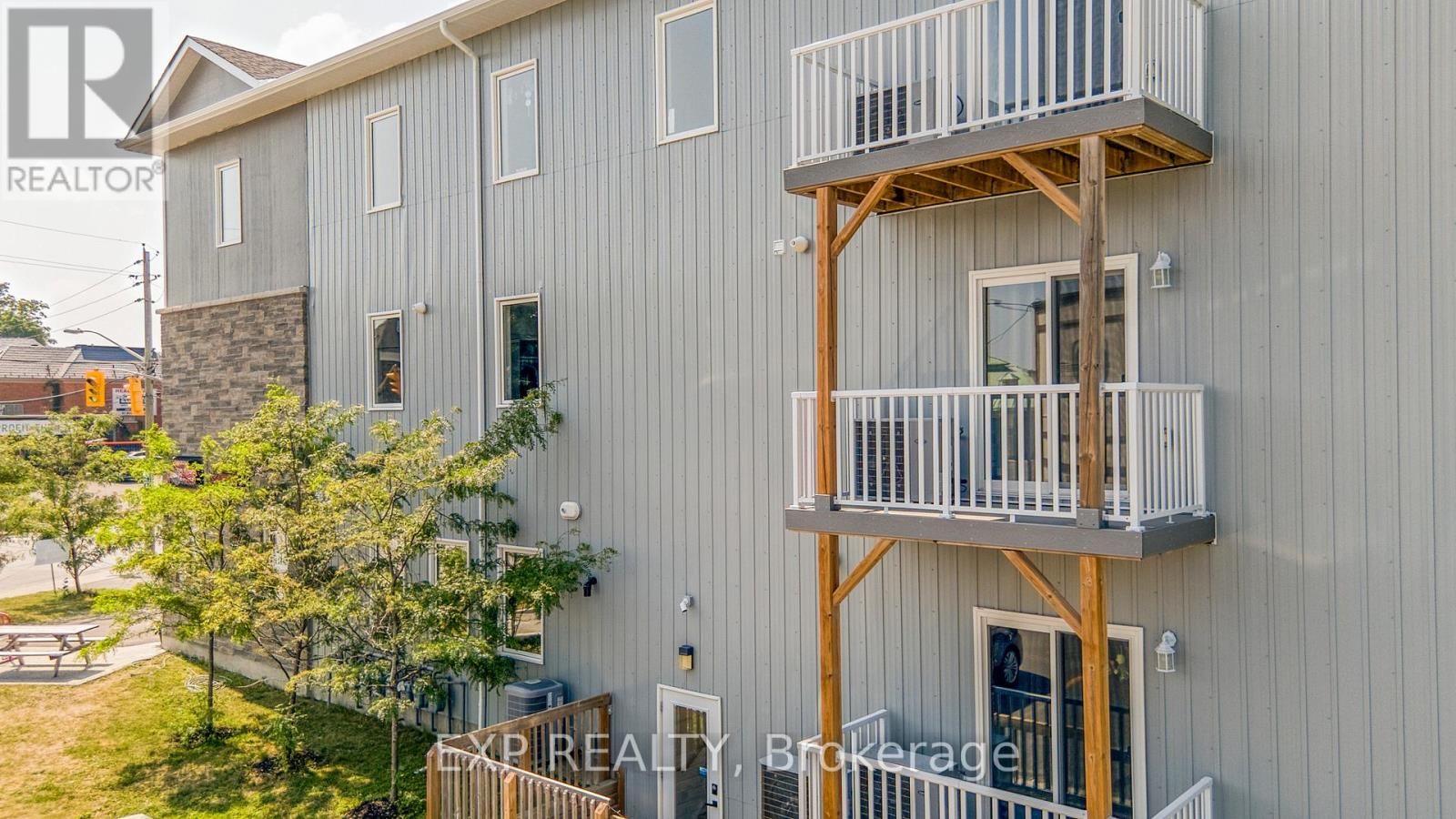 17 MOORE STREET Image 5