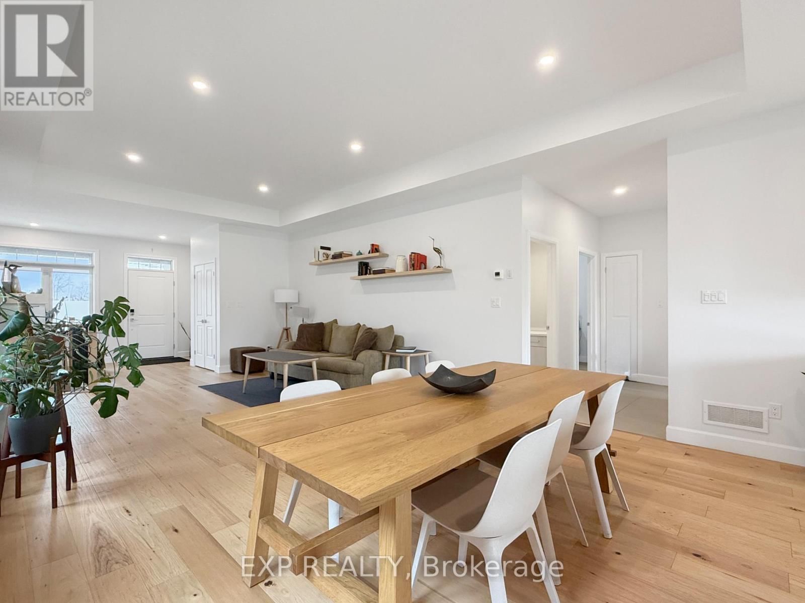 31 - 159 COLLINS WAY Image 11