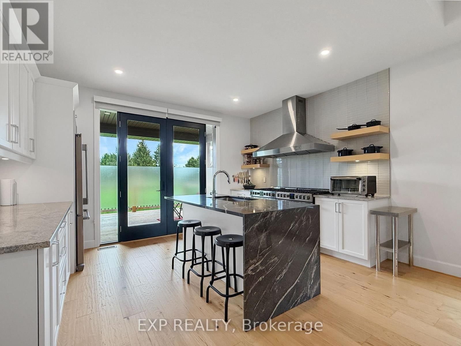 31 - 159 COLLINS WAY Image 12