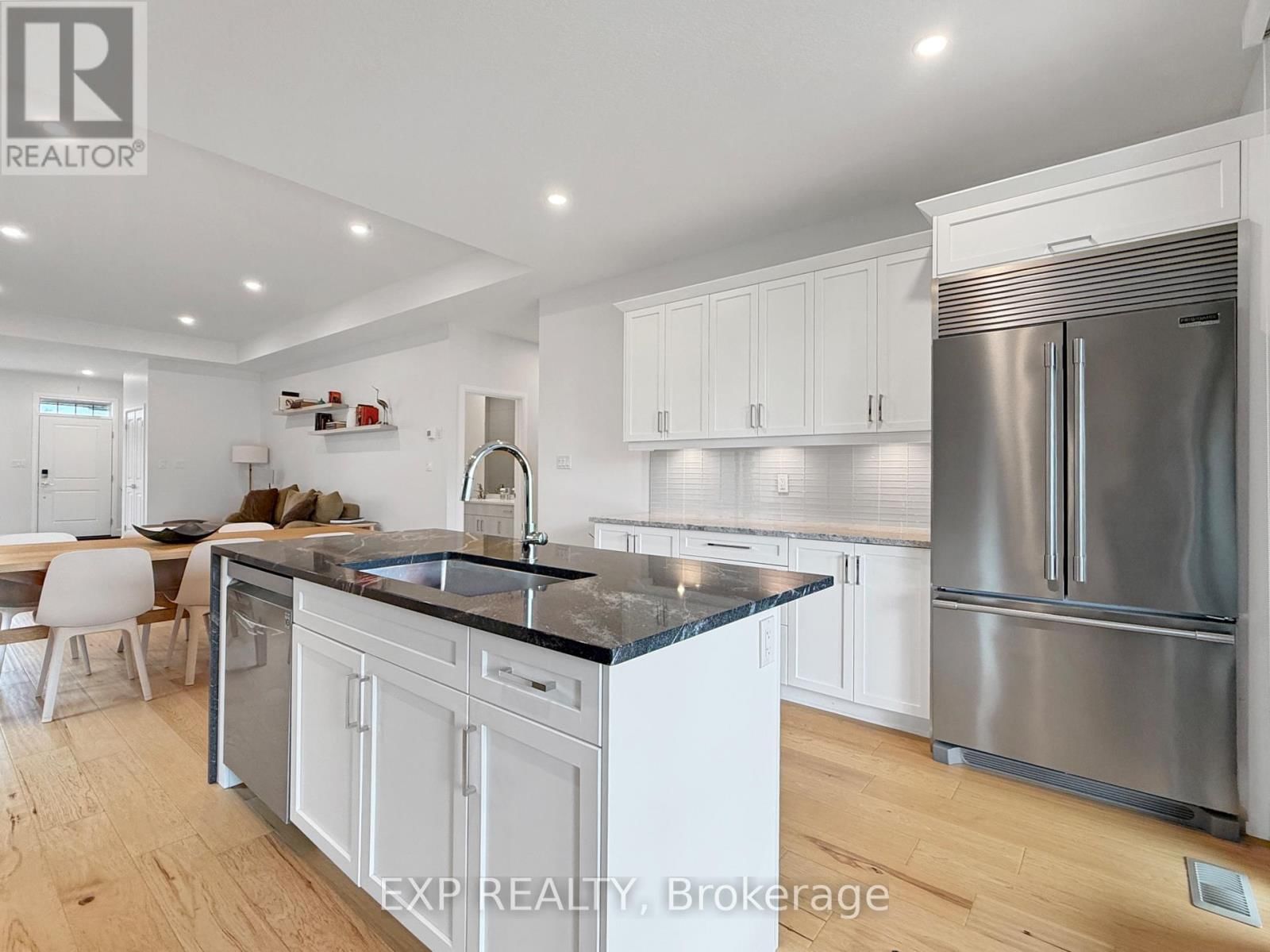 31 - 159 COLLINS WAY Image 15