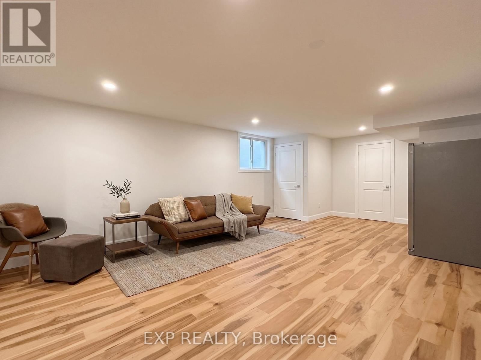 31 - 159 COLLINS WAY Image 30