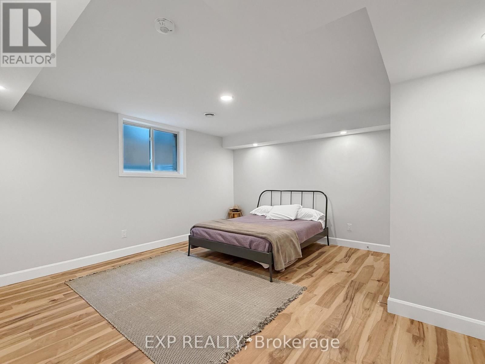 31 - 159 COLLINS WAY Image 32