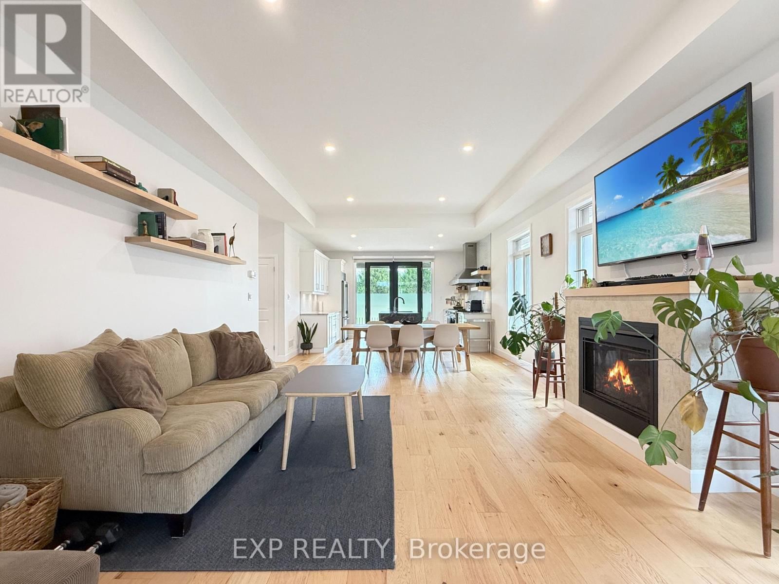 31 - 159 COLLINS WAY Image 8