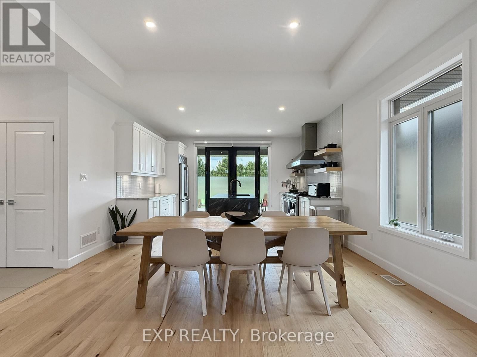 31 - 159 COLLINS WAY Image 9