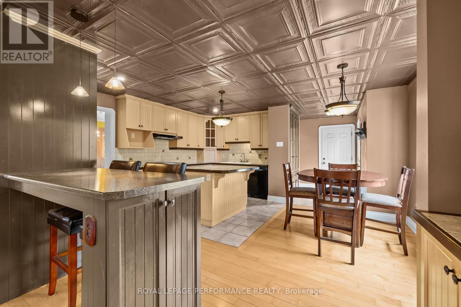 1007 ST PIERRE ROAD Image 27