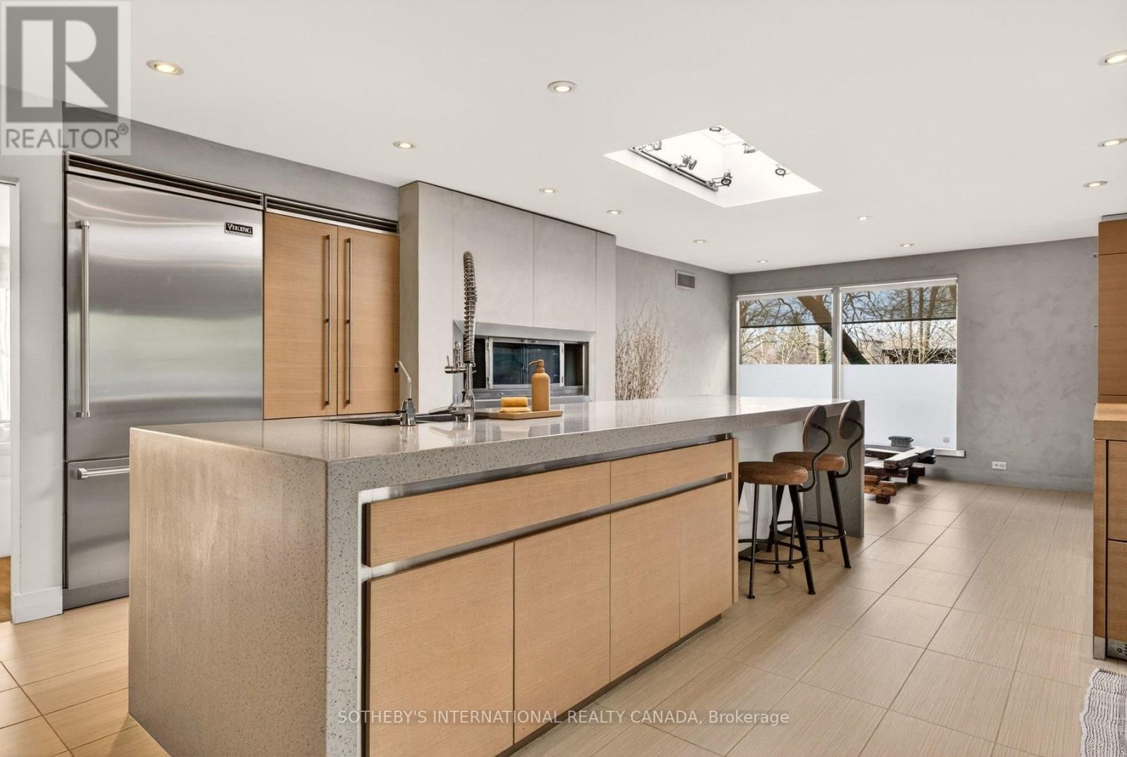 105 MARSDALE DRIVE Image 11