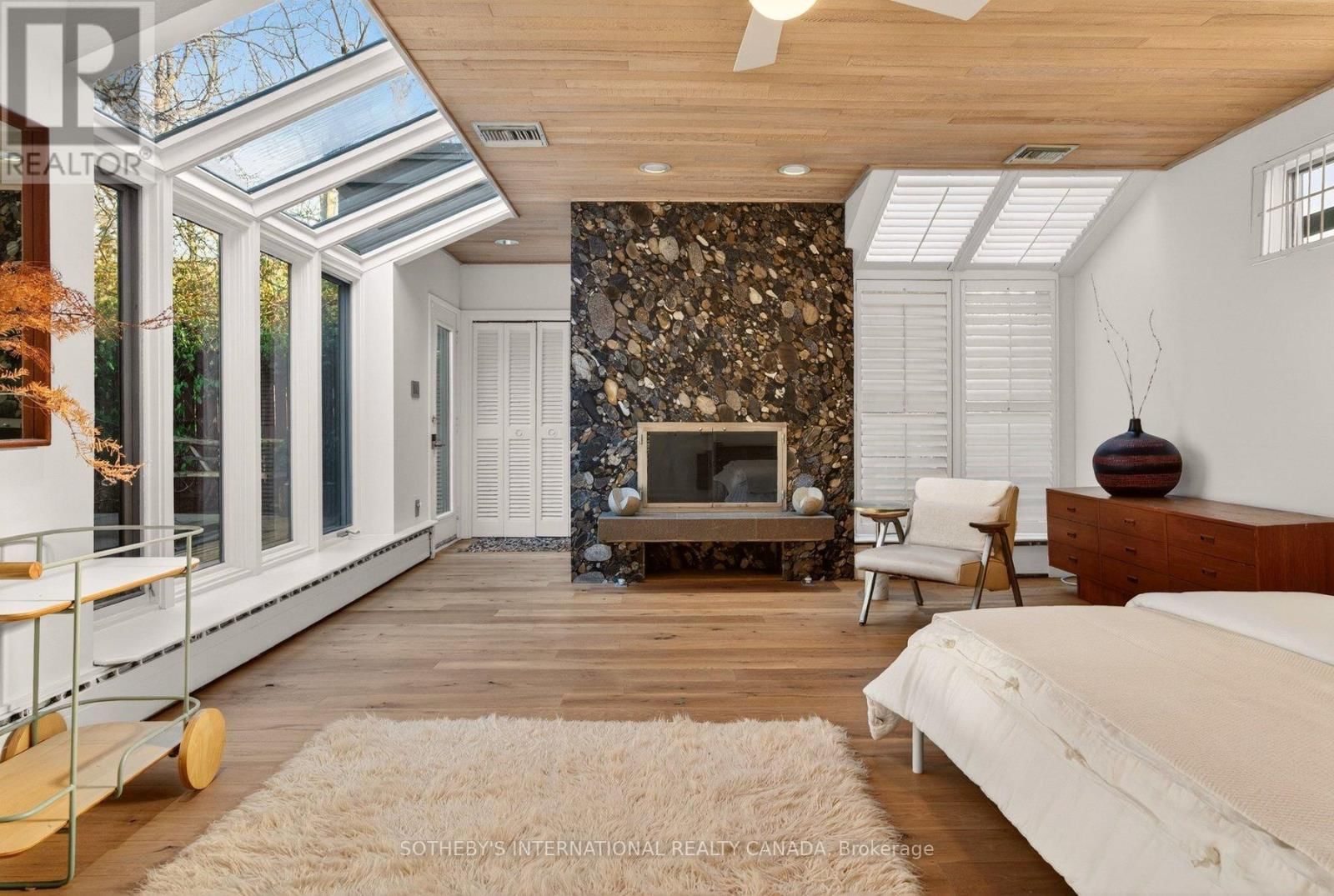 105 MARSDALE DRIVE Image 22