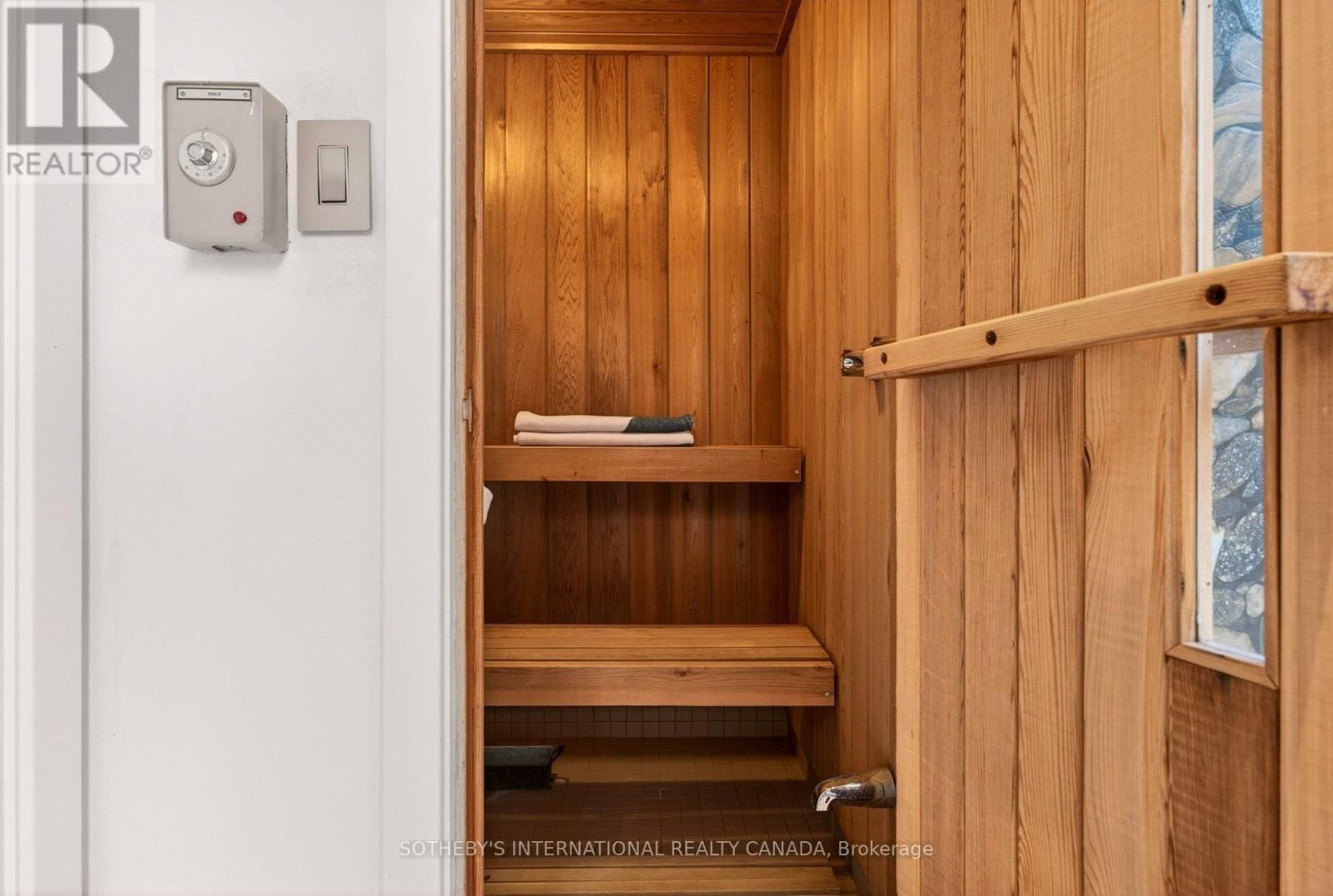 105 MARSDALE DRIVE Image 23