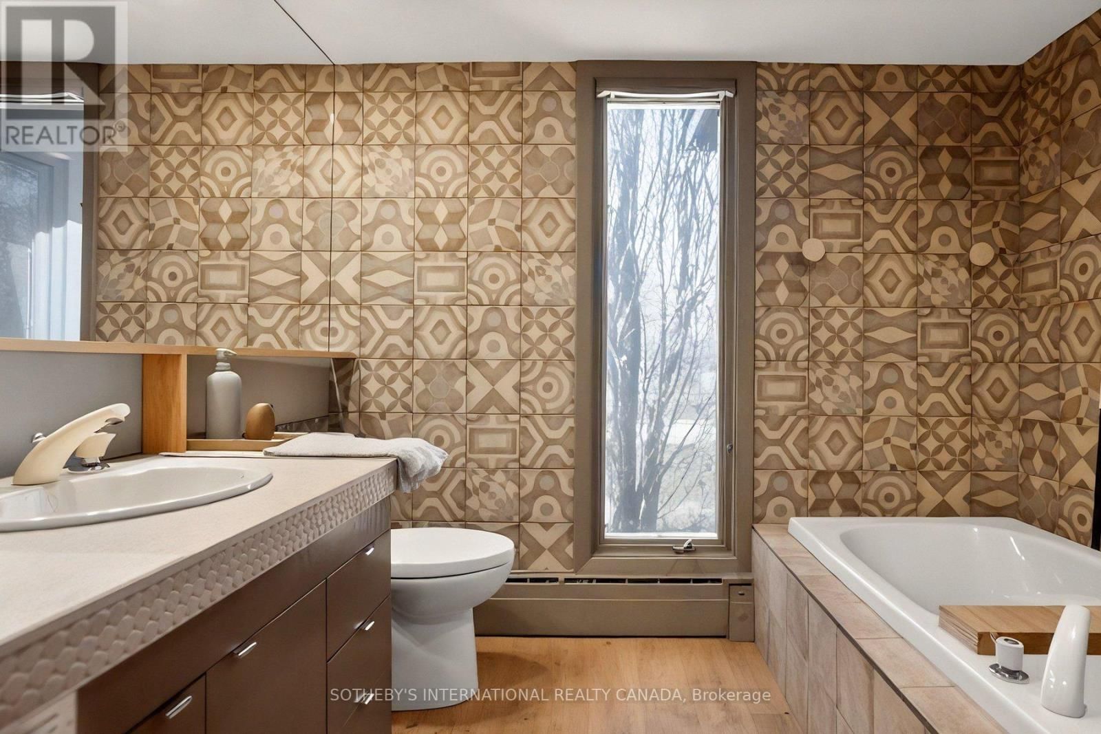 105 MARSDALE DRIVE Image 28