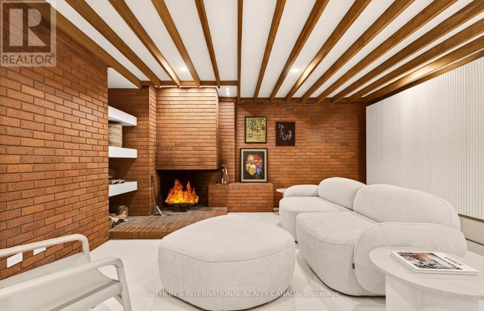 105 MARSDALE DRIVE Image 30