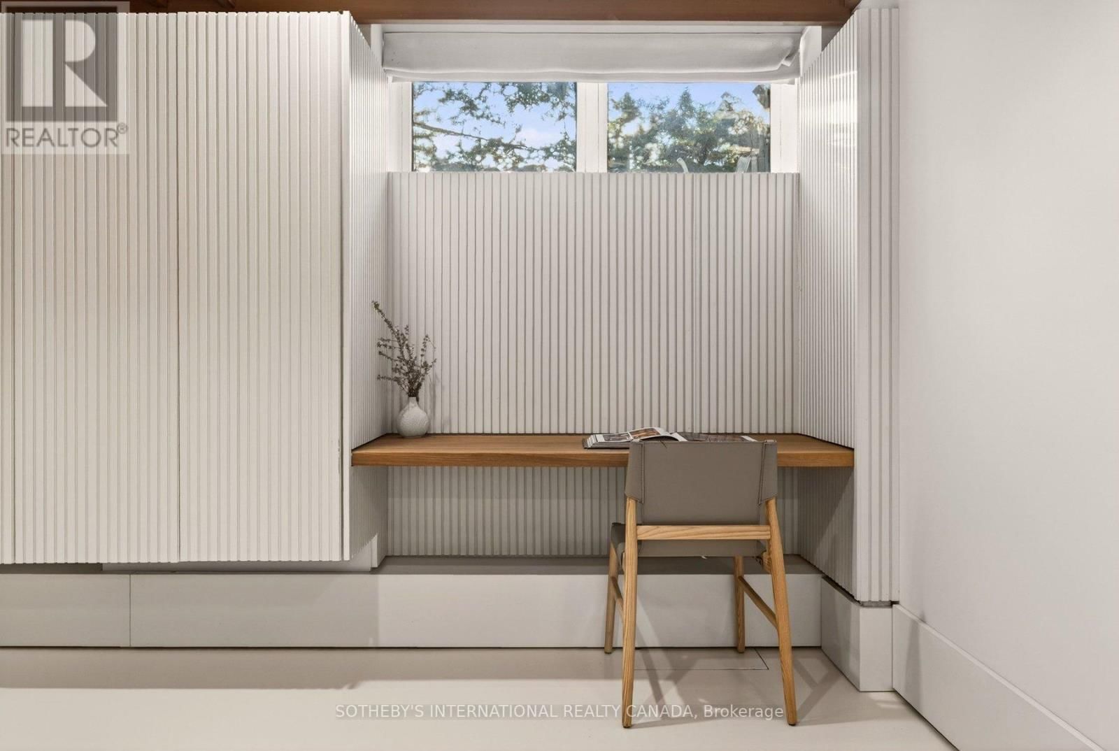 105 MARSDALE DRIVE Image 32