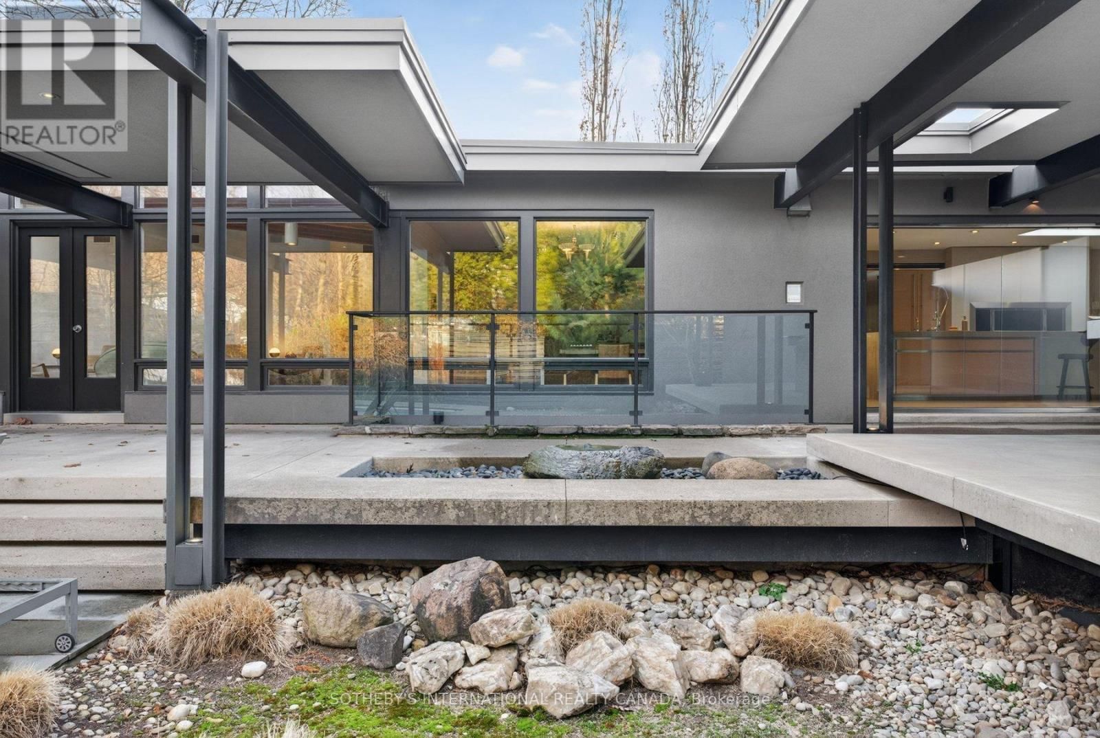 105 MARSDALE DRIVE Image 43