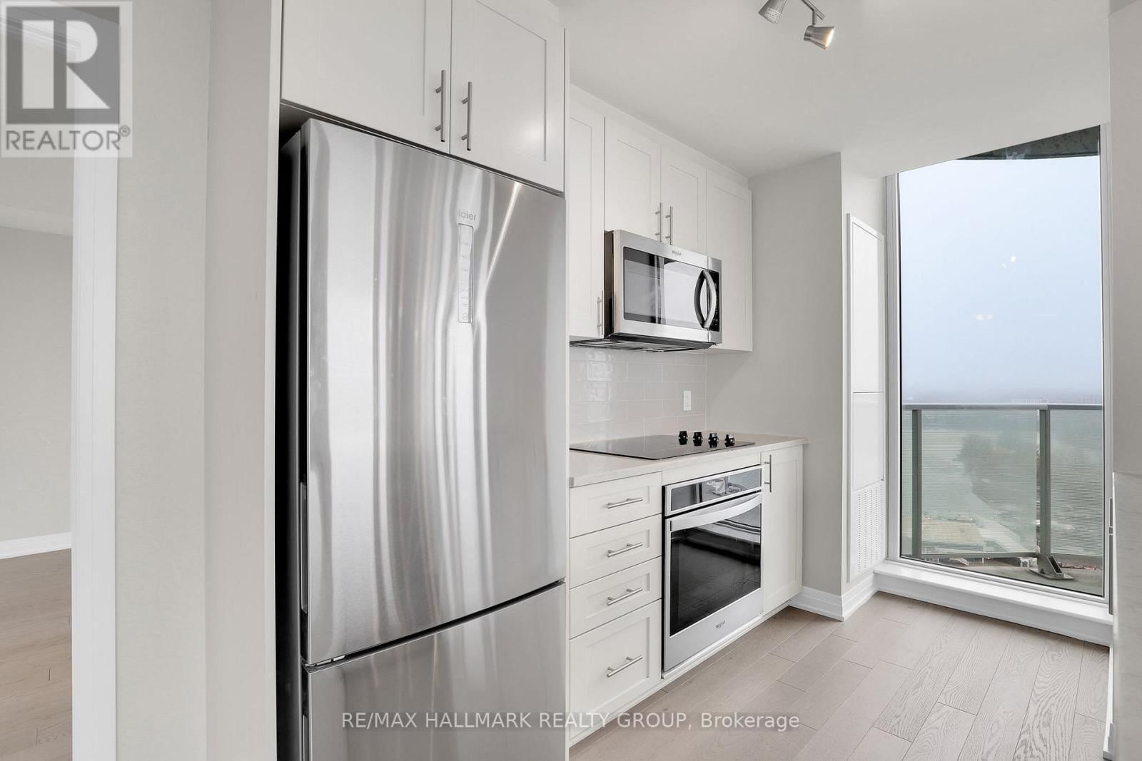 1904 - 805 CARLING AVENUE Image 19