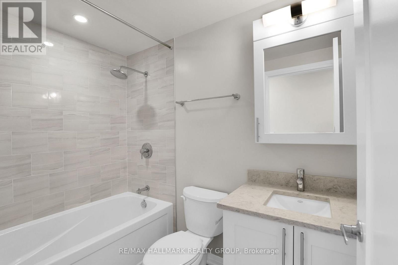 1904 - 805 CARLING AVENUE Image 32