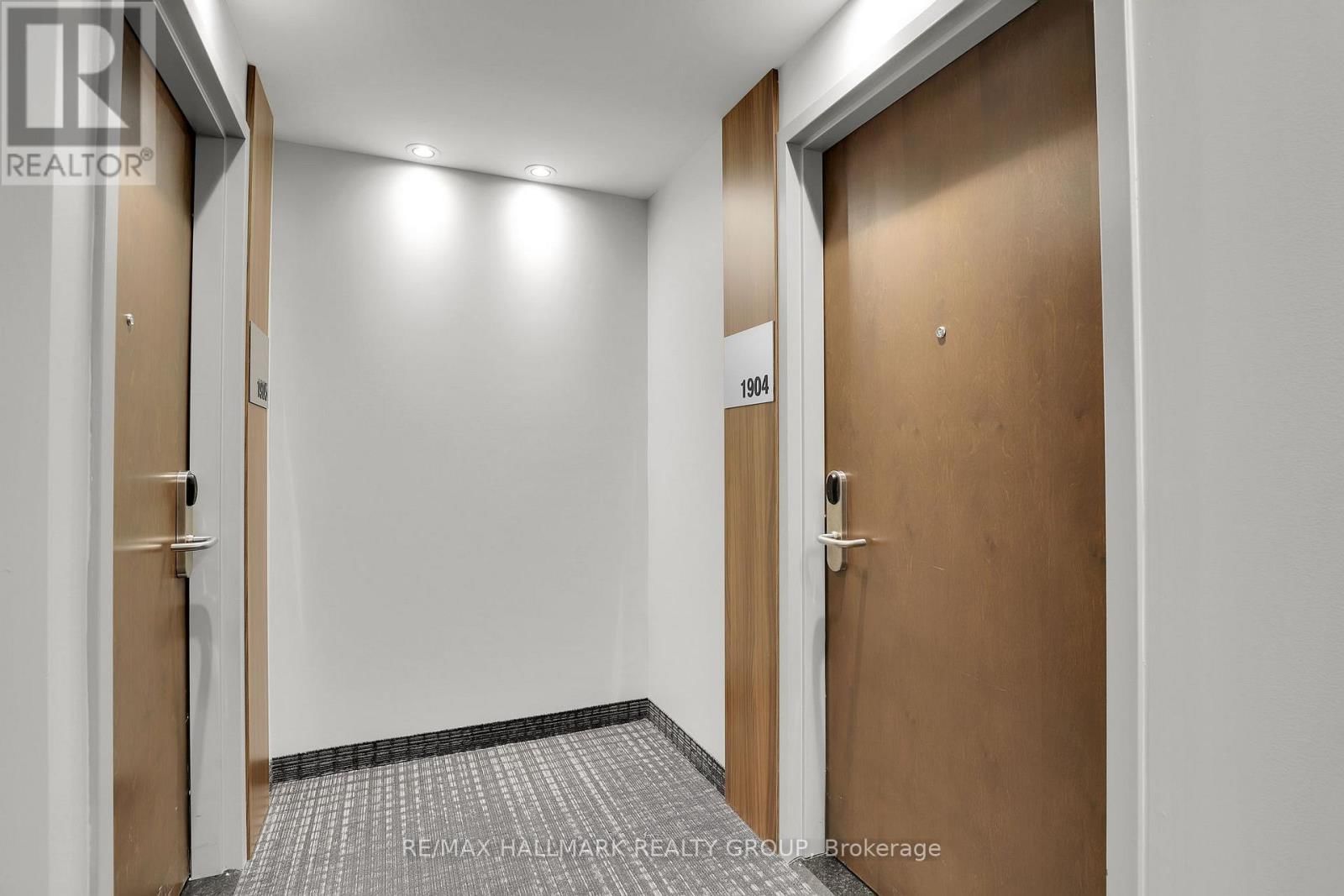 1904 - 805 CARLING AVENUE Image 6