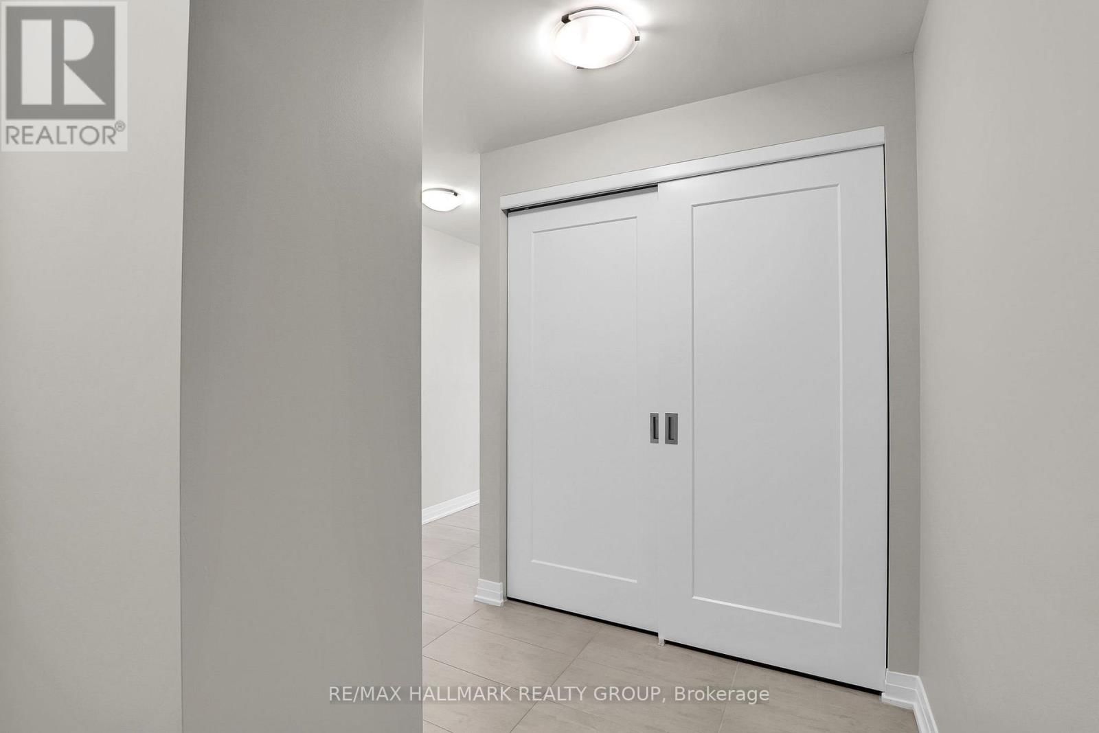 1904 - 805 CARLING AVENUE Image 8