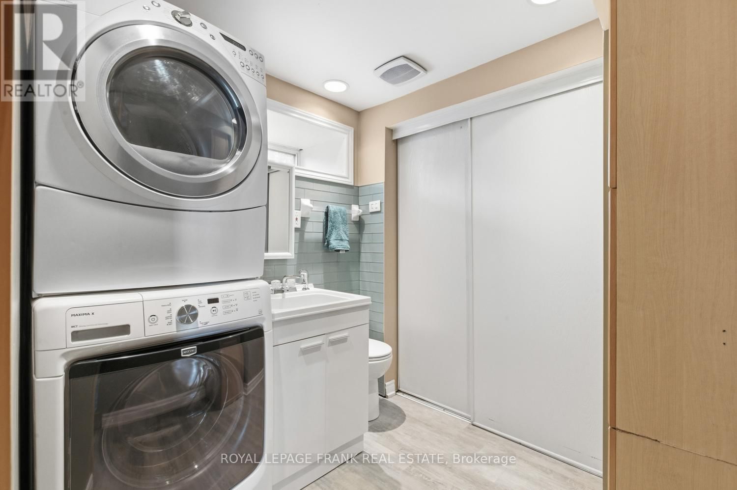 111 BALL POINT ROAD Image 46