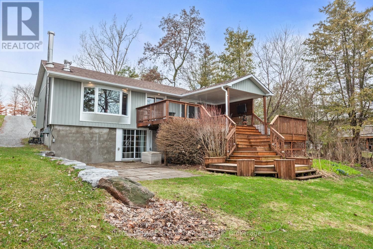 111 BALL POINT ROAD Image 8