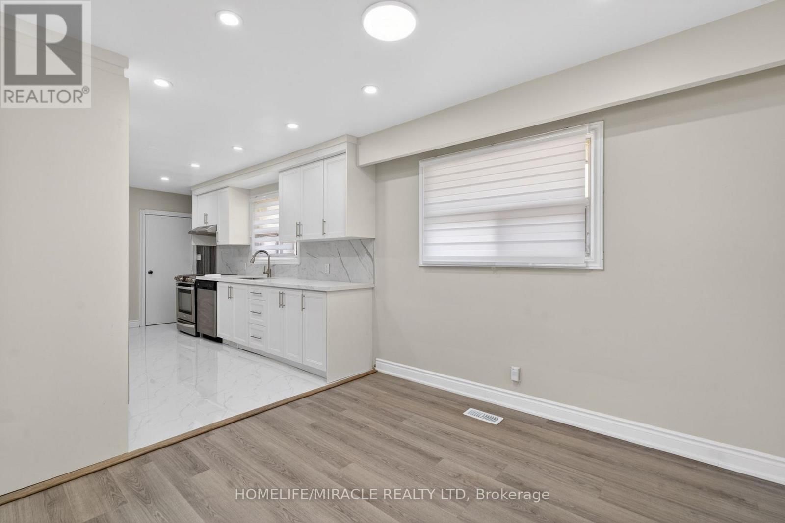 53 NICKLIN CRESCENT Image 15