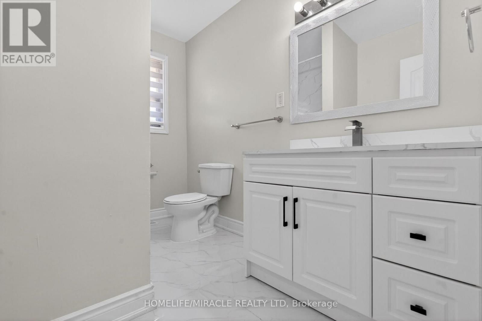 53 NICKLIN CRESCENT Image 17