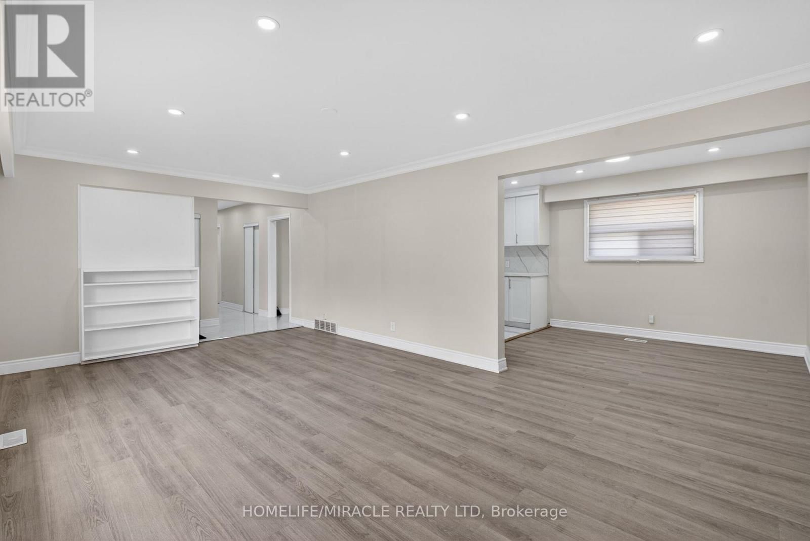 53 NICKLIN CRESCENT Image 20