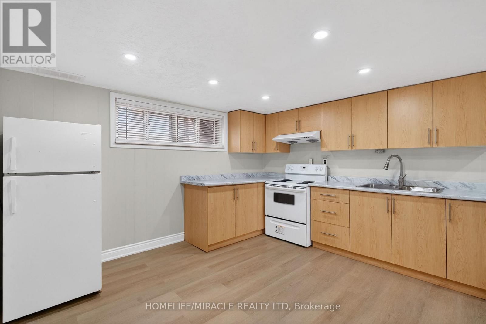 53 NICKLIN CRESCENT Image 37