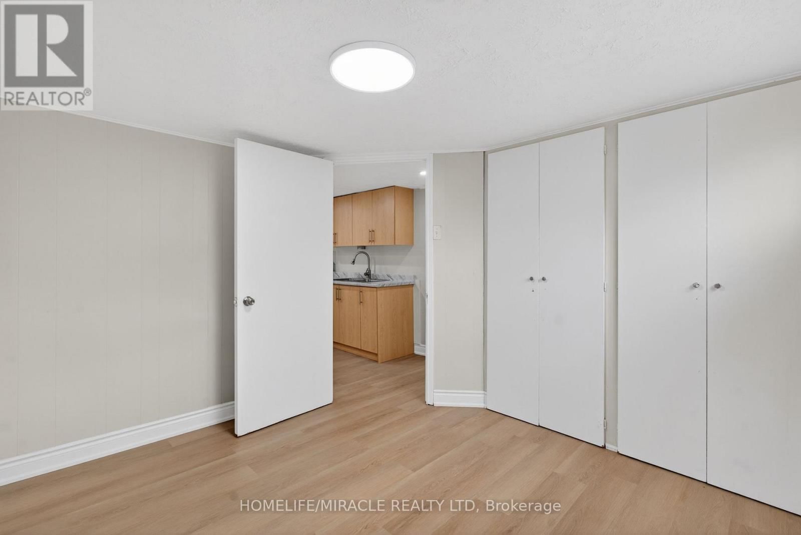 53 NICKLIN CRESCENT Image 40