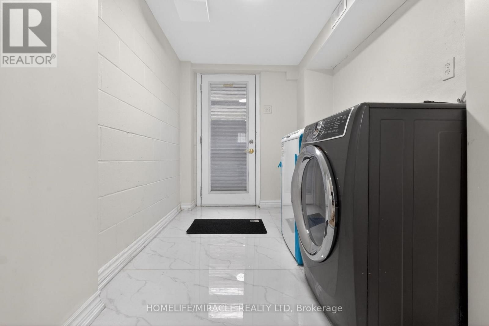 53 NICKLIN CRESCENT Image 43