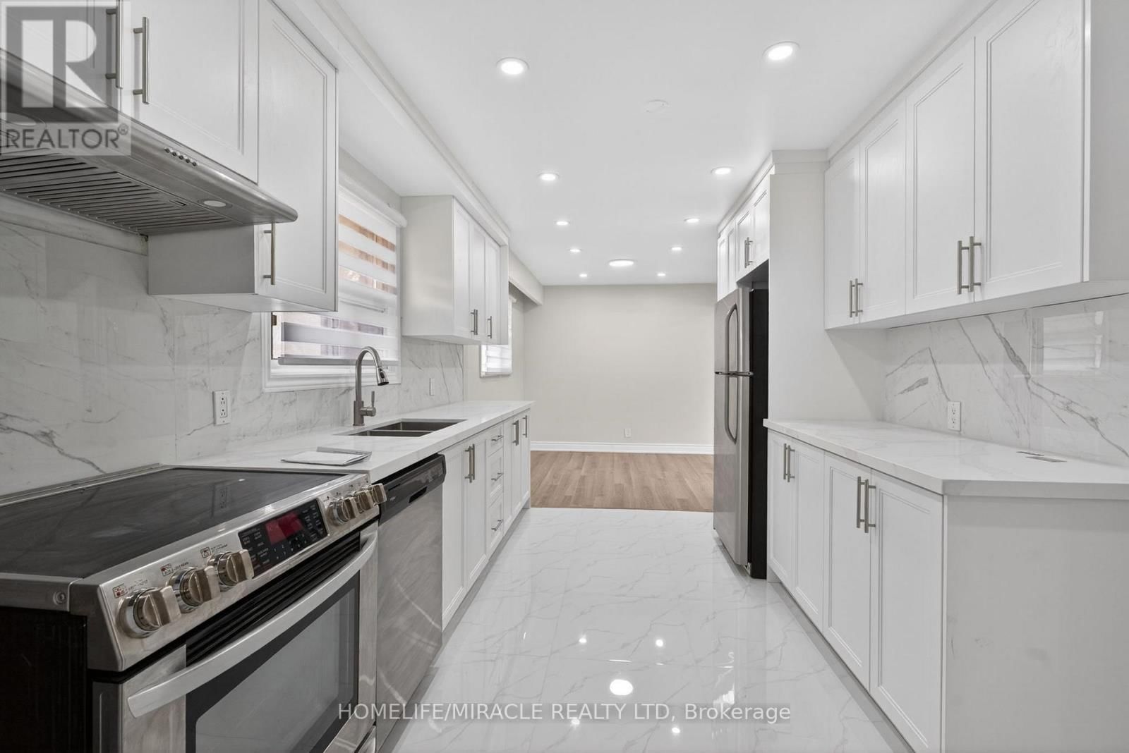 53 NICKLIN CRESCENT Image 8