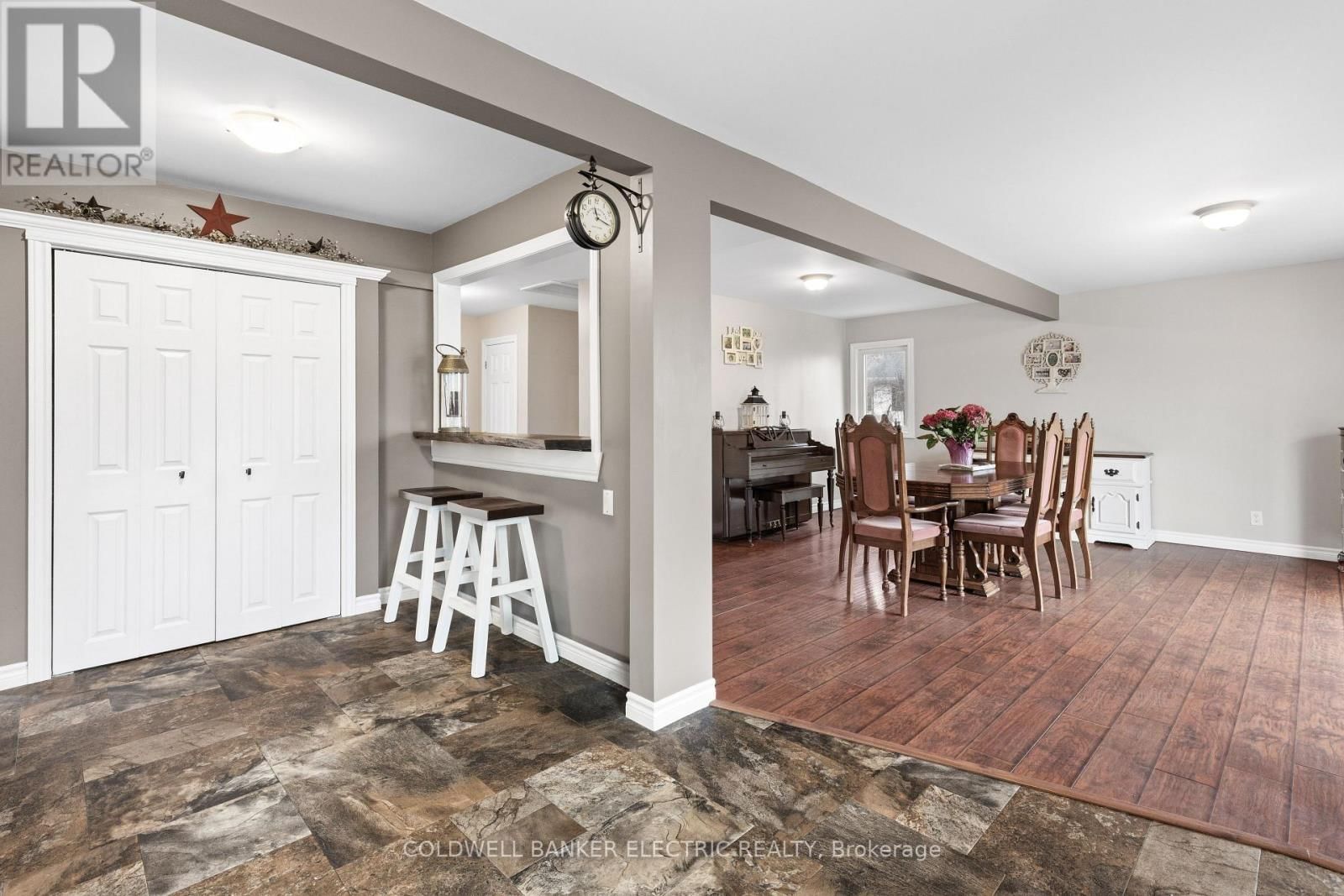 30 WOODS AVENUE Image 10