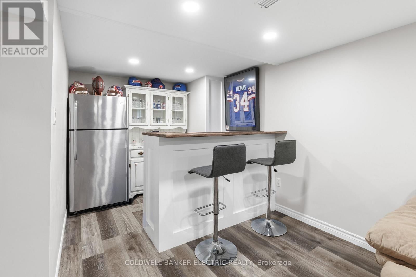 30 WOODS AVENUE Image 28