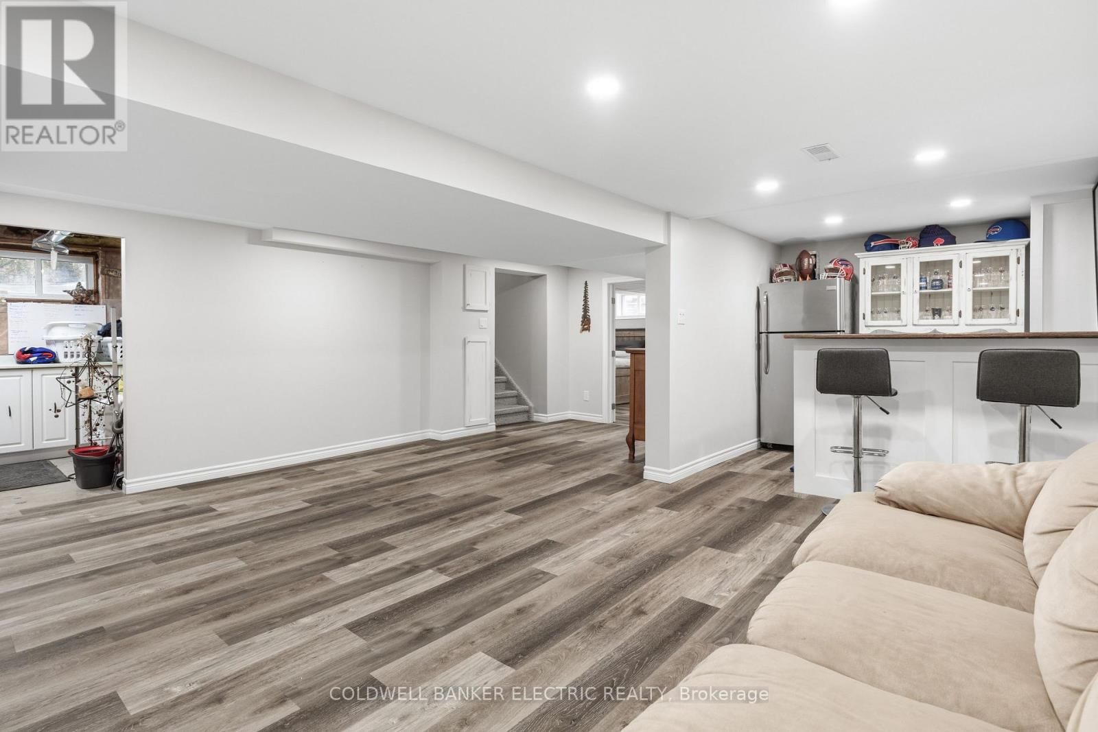 30 WOODS AVENUE Image 29