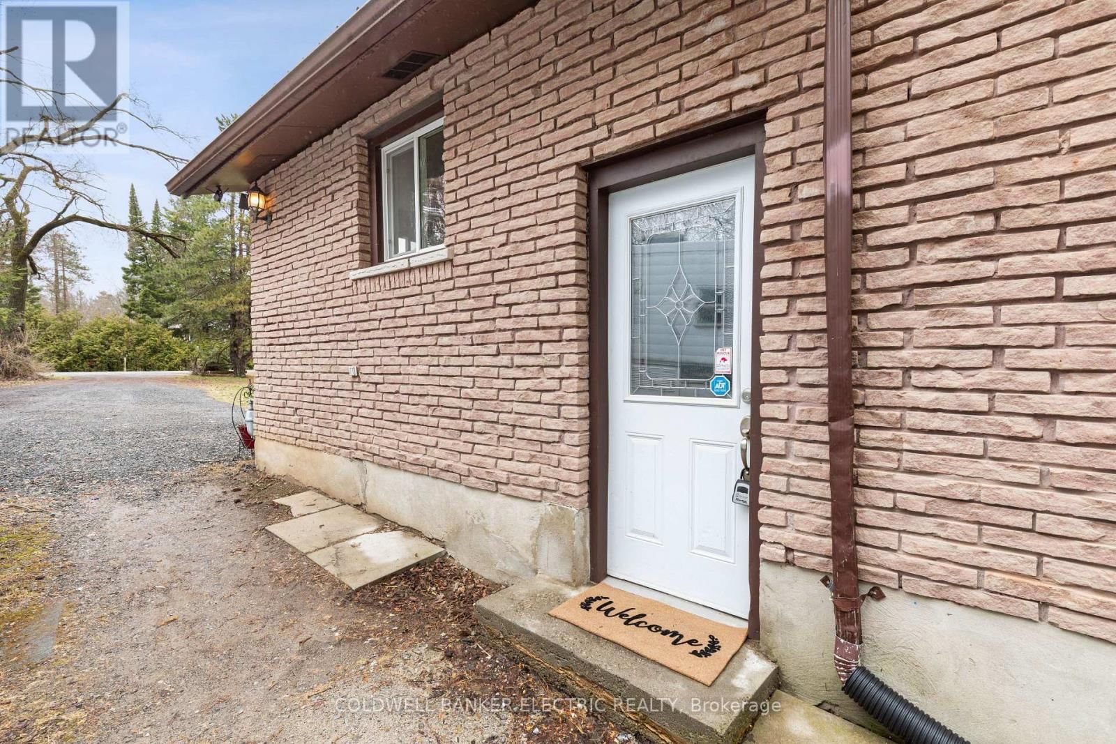 30 WOODS AVENUE Image 4