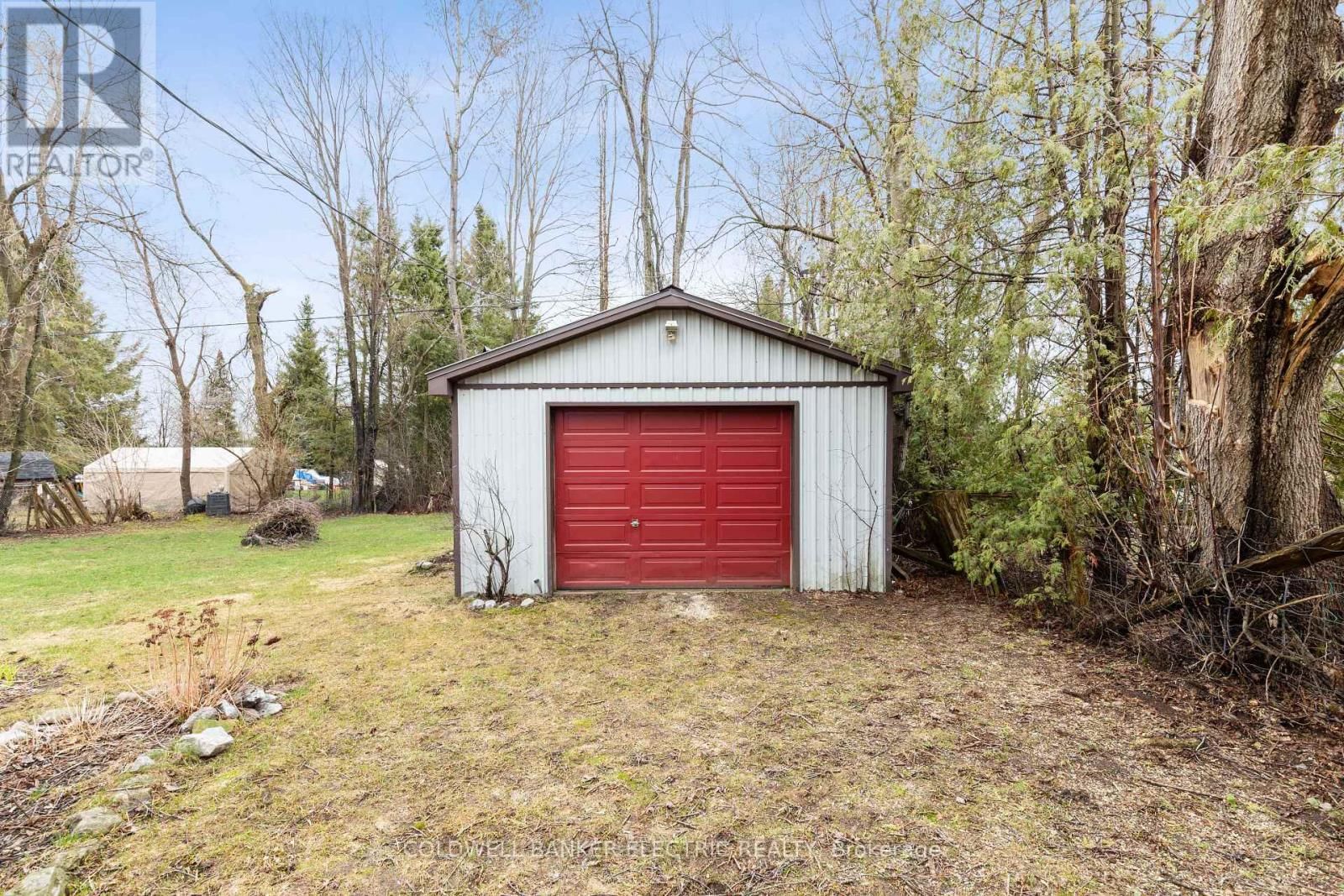 30 WOODS AVENUE Image 42