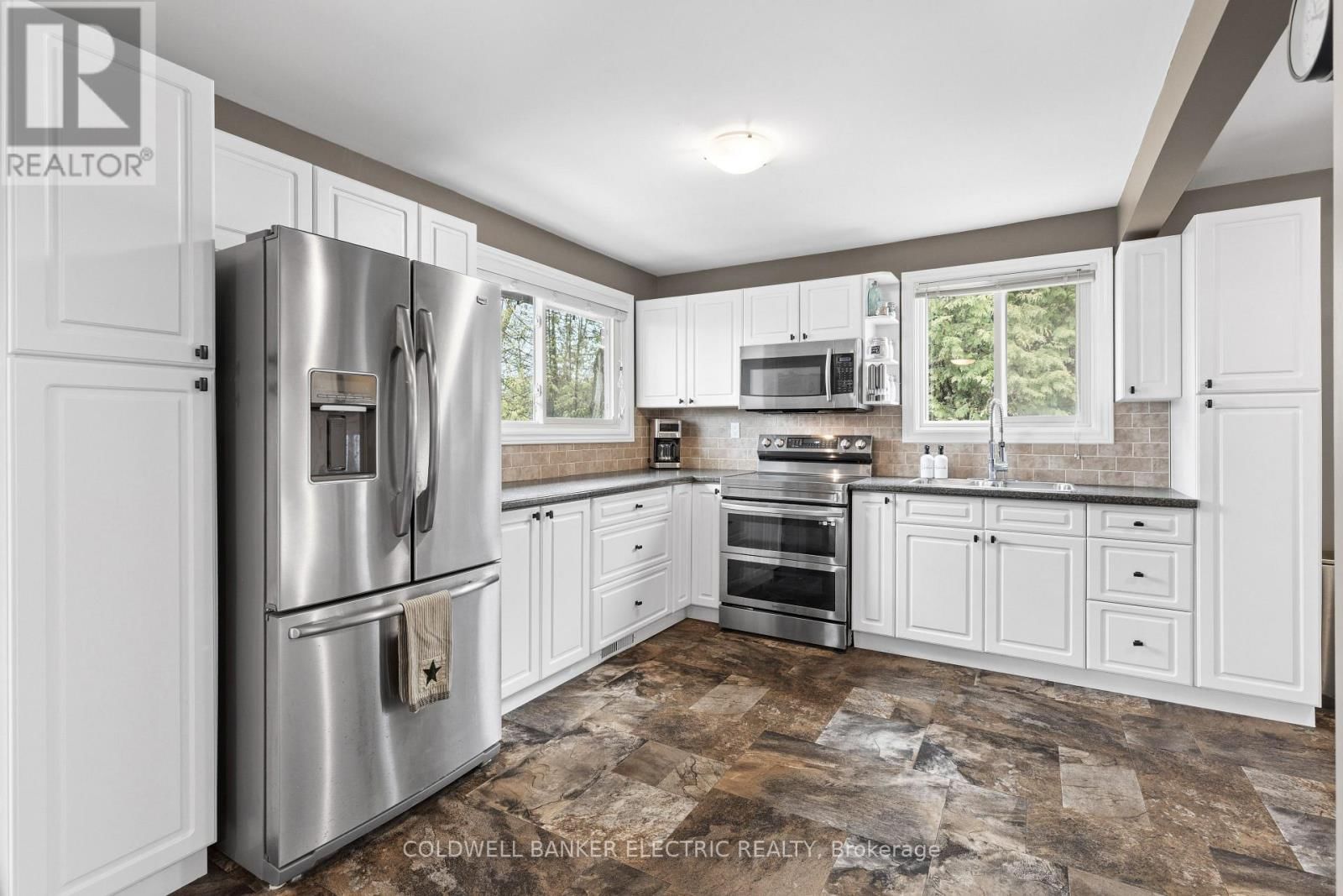 30 WOODS AVENUE Image 5