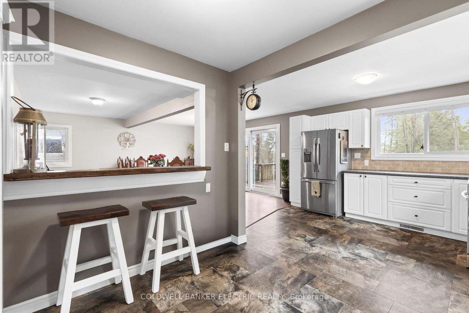 30 WOODS AVENUE Image 9