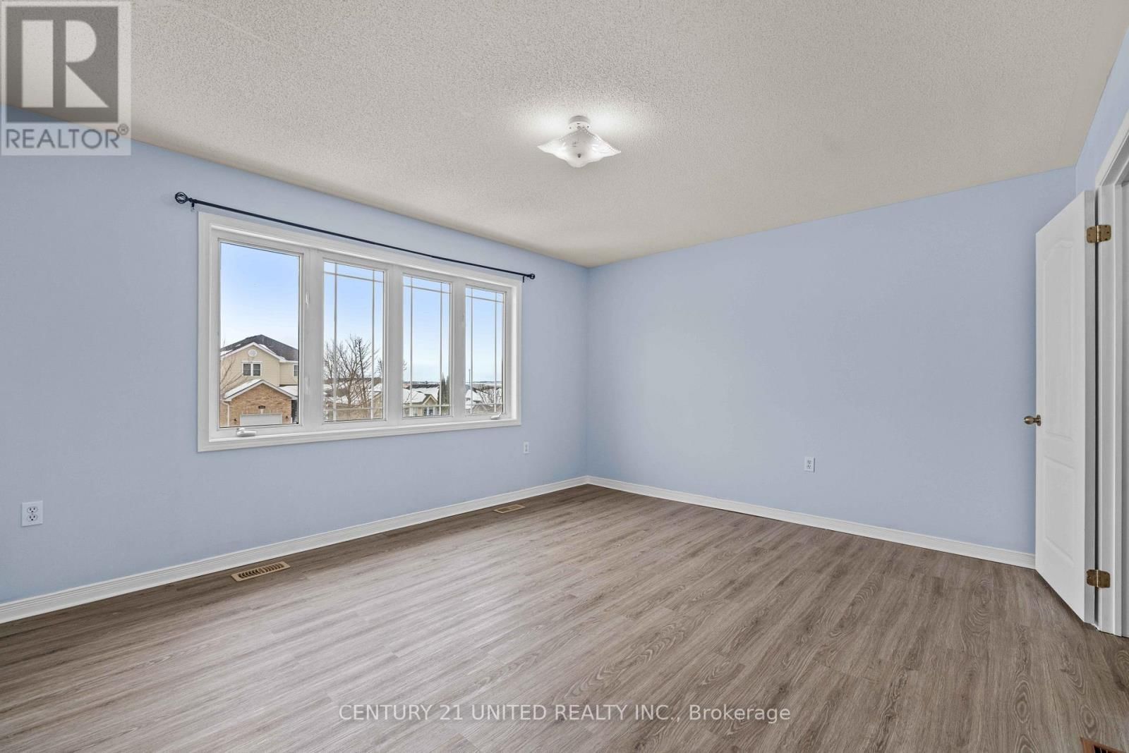 608 CLANCY CRESCENT Image 11