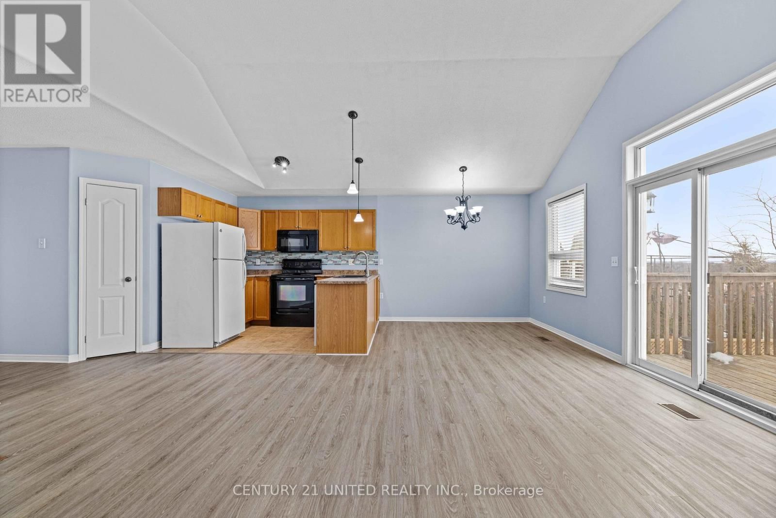 608 CLANCY CRESCENT Image 4