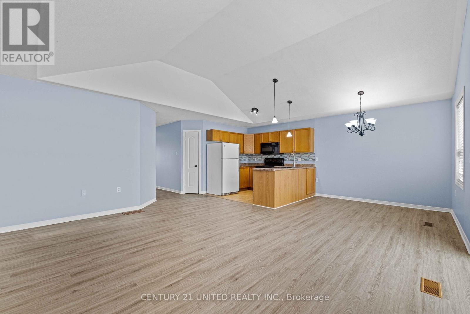 608 CLANCY CRESCENT Image 7