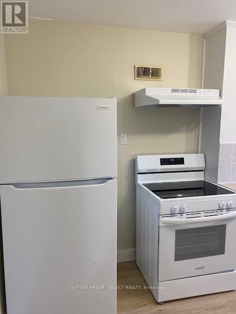 372 CEDAR AVENUE Image 11