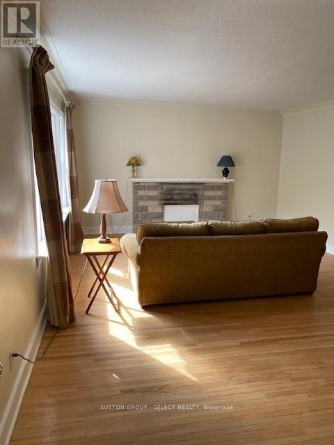 372 CEDAR AVENUE Image 8