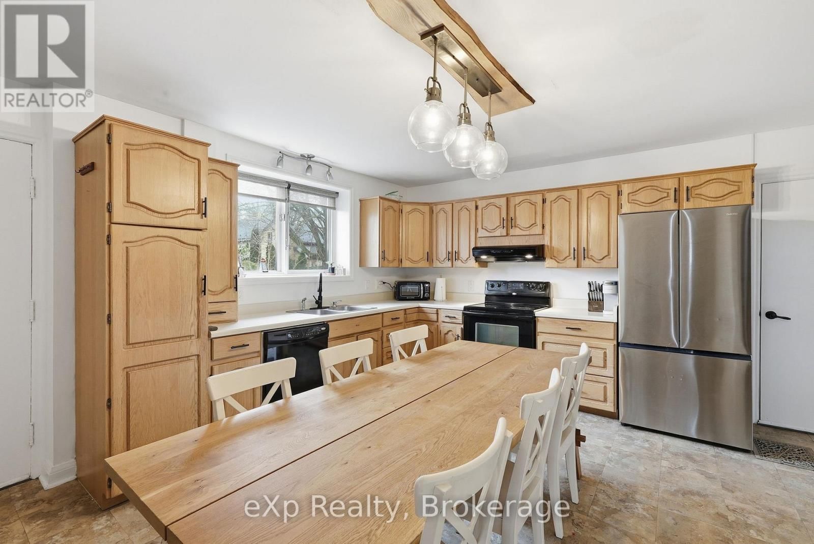 415 GIBSON STREET Image 18