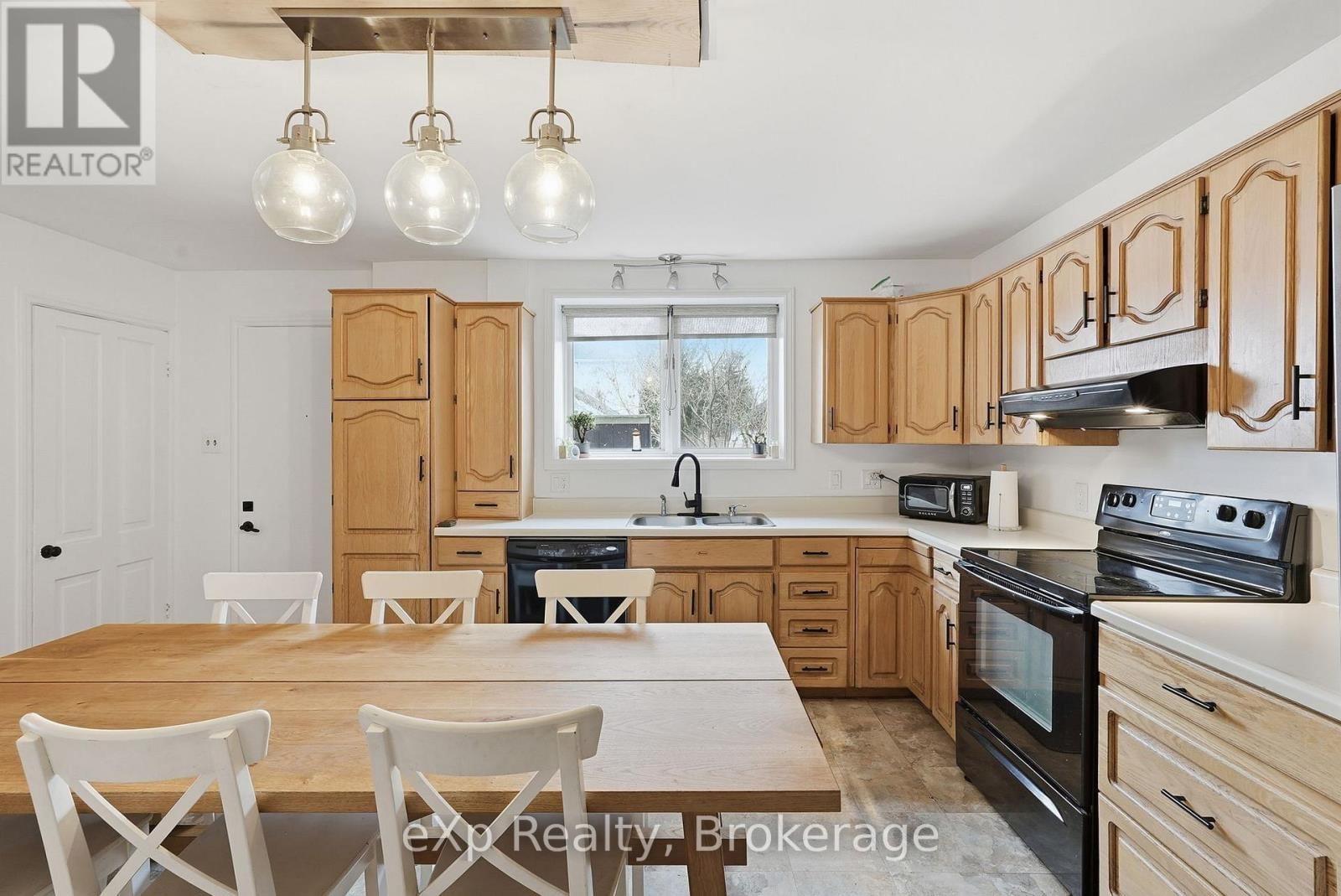 415 GIBSON STREET Image 20