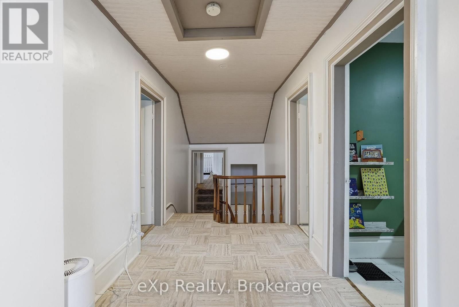 415 GIBSON STREET Image 24