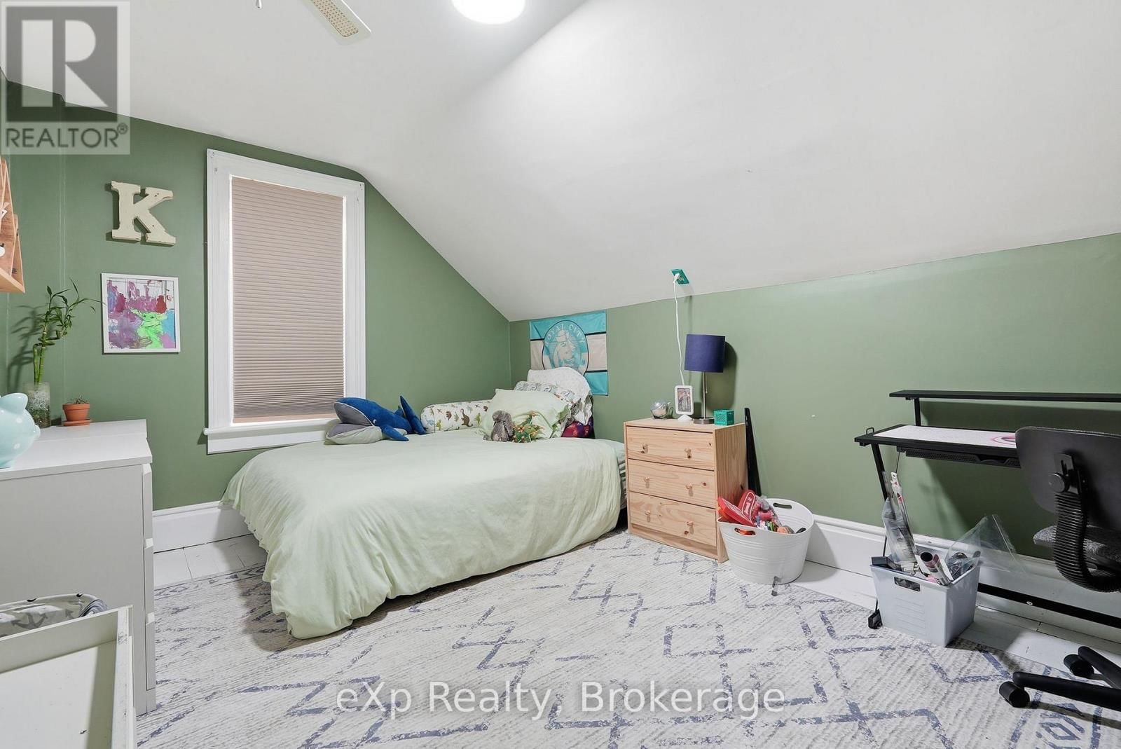 415 GIBSON STREET Image 27